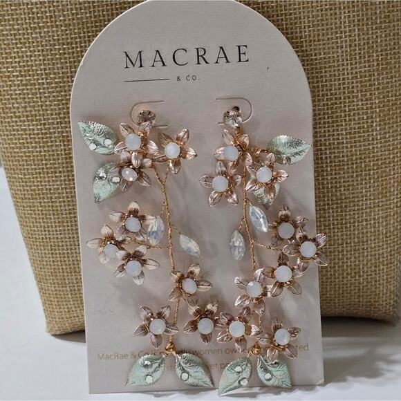 MACRAE Floral Pearlalized Chandelier Drop Party Wedding Earrings New! - Picture 2 of 5